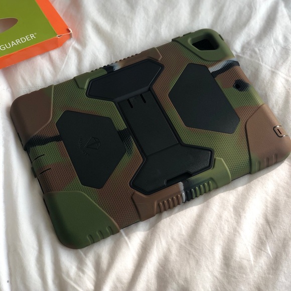 Ipad case set. Brand new in original box etc. - Picture 3 of 9